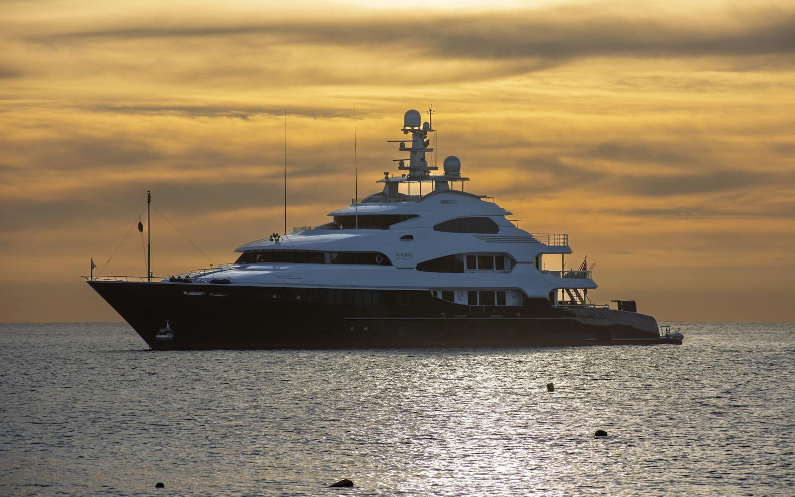 Yacht 02